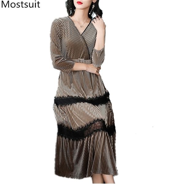 vintage velvet long maxi dress with belt women lace splicing sleeve v-neck dresses elegant office fashion vestidos s-2xl 210513, Black;gray
vintage velvet long maxi dress with belt women lace splicing sleeve v-neck dresses elegant office fashion vestidos s-2xl 210513, Black;gray