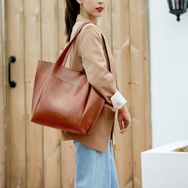 evening bags vintage women shoulder bag designer luxury handle female big totes soft pu leather purses and handbags bolsas brown
evening bags vintage women shoulder bag designer luxury handle female big totes soft pu leather purses and handbags bolsas brown