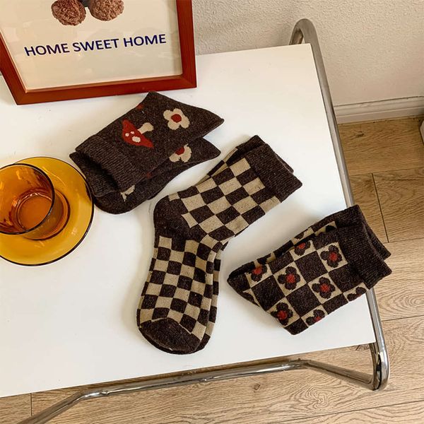 autumn winter wool small flower thickened medium, Black;white 
autumn winter wool small flower thickened medium, Black;white