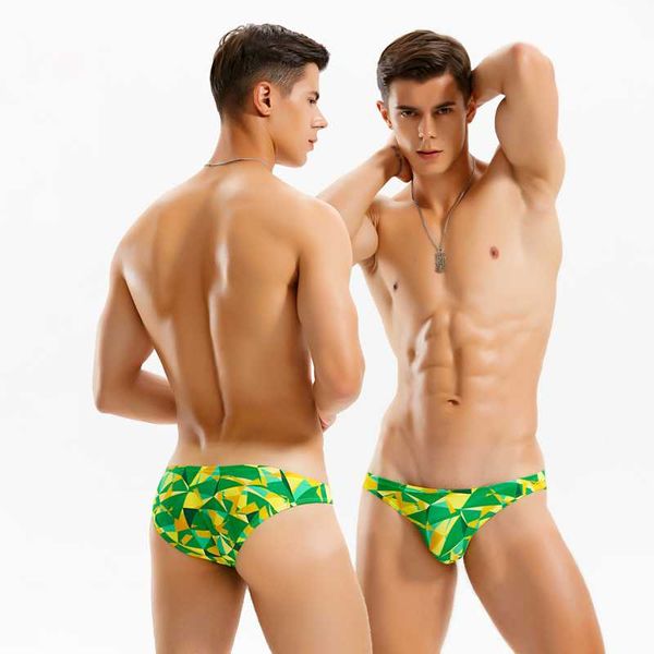 men's swimwear 2021 low waist half pack hip swimsuits summer beach swim briefs pool men bikinis tight gay thong
men's swimwear 2021 low waist half pack hip swimsuits summer beach swim briefs pool men bikinis tight gay thong