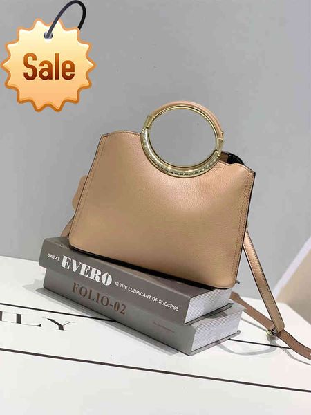 single shoulder women's bag layer cowhide 2021 new simple diana bag leather natural drop pattern messenger handbag 2012
single shoulder women's bag layer cowhide 2021 new simple diana bag leather natural drop pattern messenger handbag 2012