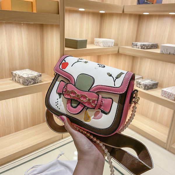 luxury handbags this year's popular embroidered saddle women's 2021 new fashion versatile single shoulder bag foreign style chain
luxury handbags this year's popular embroidered saddle women's 2021 new fashion versatile single shoulder bag foreign style chain