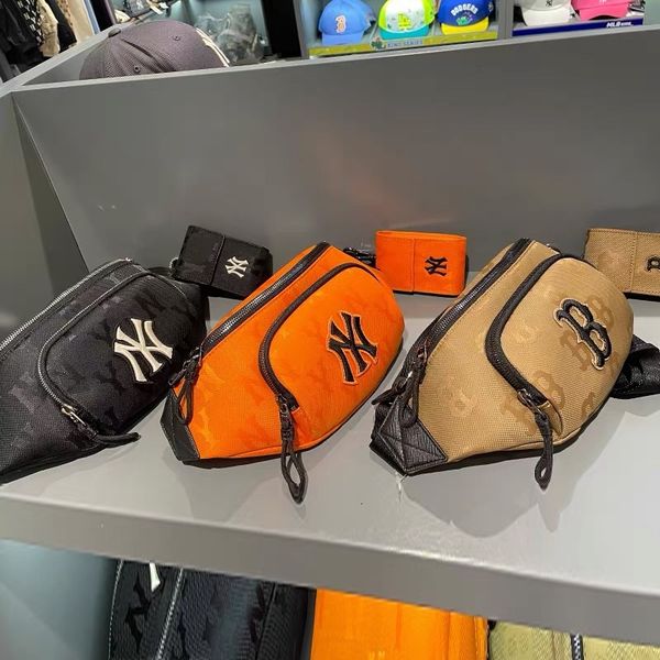 handbag south korea 2021 autumn and winter child mother waist bag full-scale chest fashion single shoulder messenger bag for men
handbag south korea 2021 autumn and winter child mother waist bag full-scale chest fashion single shoulder messenger bag for men