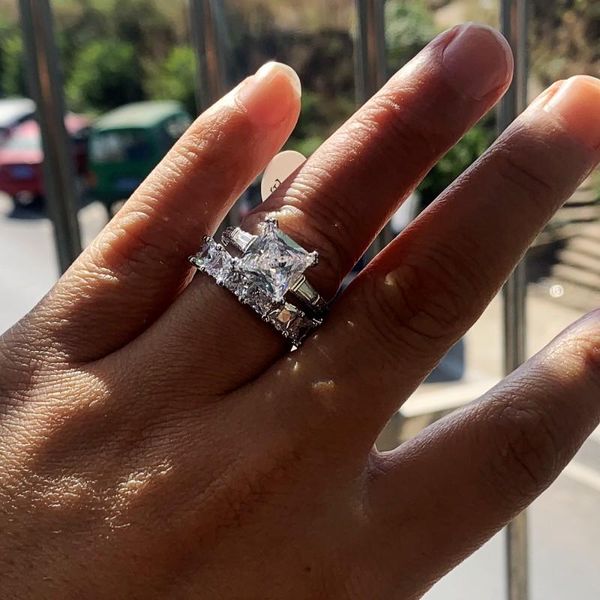 size 5-10 2pcs couple rings luxury jewelry 925 sterling silver princess cut large white z cz diamond women bridal ring set cluster, Golden;silver
size 5-10 2pcs couple rings luxury jewelry 925 sterling silver princess cut large white z cz diamond women bridal ring set cluster, Golden;silver