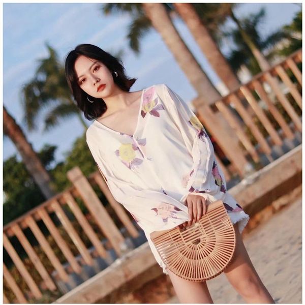 women's blouses & shirts chiffon floral pink blouse women 2 pieces shirs 2021 v neck flower shirt chemise blusa yzh27 s 00, White
women's blouses & shirts chiffon floral pink blouse women 2 pieces shirs 2021 v neck flower shirt chemise blusa yzh27 s 00, White