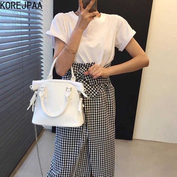 korejpaa women sets summer korean chic ladies round neck loose short-sleeved t-shirt high-waist bow tie check slit skirts 210526, White
korejpaa women sets summer korean chic ladies round neck loose short-sleeved t-shirt high-waist bow tie check slit skirts 210526, White