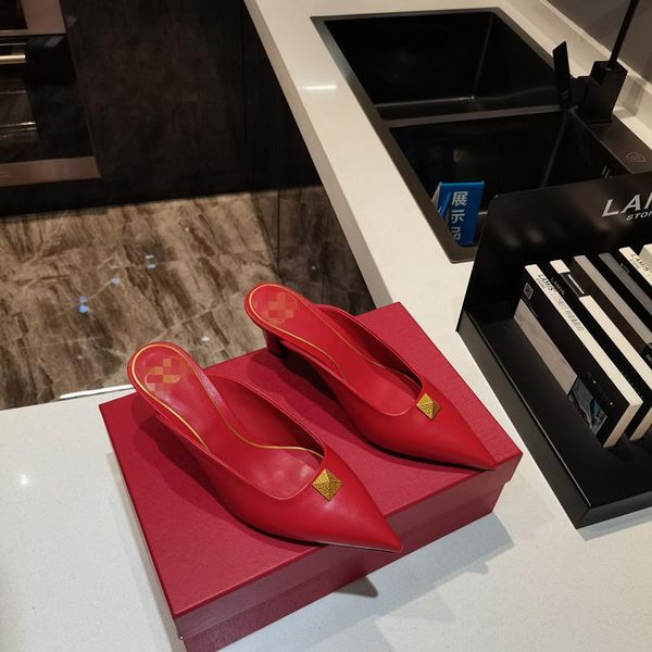 2021 women's sandals, rivet decoration, leather material, classic fashion combination, high-heeled , luxury and elegance, you are worth, Black
2021 women's sandals, rivet decoration, leather material, classic fashion combination, high-heeled , luxury and elegance, you are worth, Black