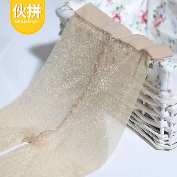 silk stockings, ultra-thin, and fun pantyhose, transparent, oily, pearly, sexy, shiny silk, reflective, Black;white
silk stockings, ultra-thin, and fun pantyhose, transparent, oily, pearly, sexy, shiny silk, reflective, Black;white