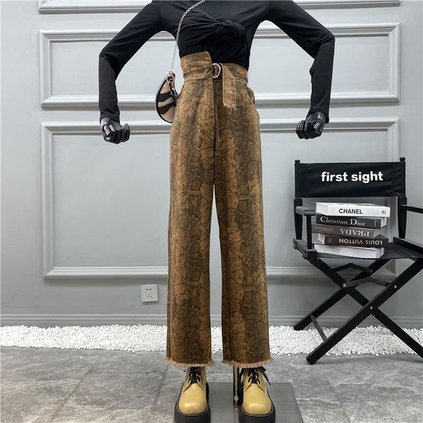 brand original design 2021 irregular high-waisted straight pants with snakeskin print retro fur hem leg length women's jeans, Blue
brand original design 2021 irregular high-waisted straight pants with snakeskin print retro fur hem leg length women's jeans, Blue
