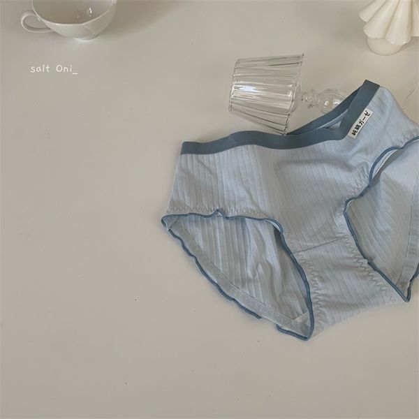 contrast color vitality sports wind wood ear middle waist cotton underwear female comfortable student simple briefs, Black;white
contrast color vitality sports wind wood ear middle waist cotton underwear female comfortable student simple briefs, Black;white