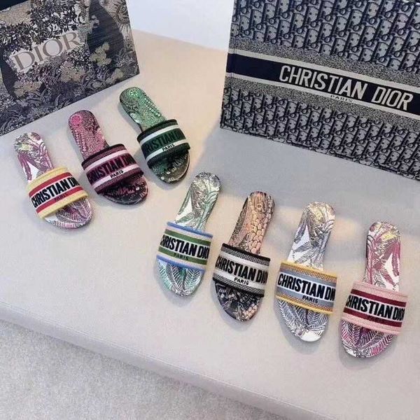 slipper leather lettered print wear thick heel slippers 2020 summer new home d women's shoes knitting embroidery flat slipperszly, Black
slipper leather lettered print wear thick heel slippers 2020 summer new home d women's shoes knitting embroidery flat slipperszly, Black