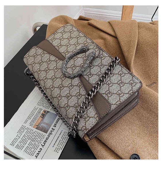design s british style women's new large capacity small square urban super fire versatile chain diagonal bag
design s british style women's new large capacity small square urban super fire versatile chain diagonal bag