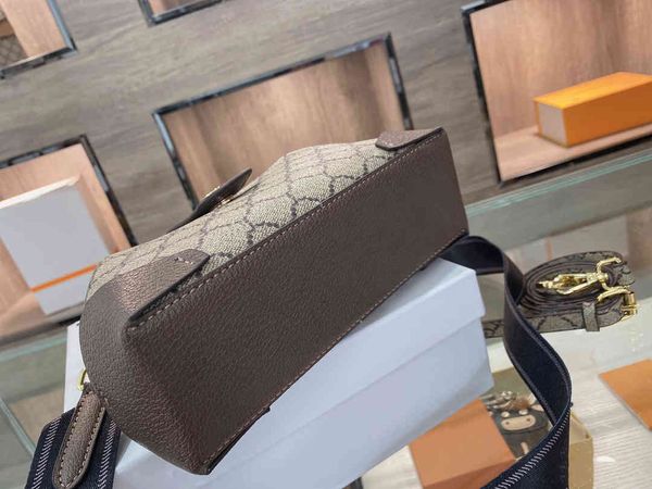 semicircle designers special shape woman hand party sell good quality fashion bags 2021
semicircle designers special shape woman hand party sell good quality fashion bags 2021
