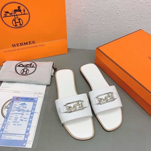 2021 bottom new slippers flat button horse standard summer square sandals large size women's shoes flip flop yw yw, Black
2021 bottom new slippers flat button horse standard summer square sandals large size women's shoes flip flop yw yw, Black