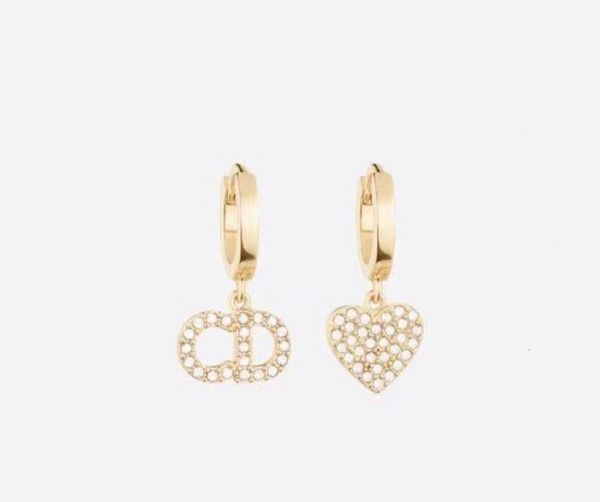 charms / di home letter cd asymmetric earrings women's fashion simple love hollow, Golden
charms / di home letter cd asymmetric earrings women's fashion simple love hollow, Golden
