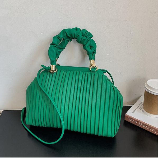 factory wholesale leather women shoulder bag candy-colored striped elegant handbag simple atmospheric leathers messenger bags street trend f, Black;red
factory wholesale leather women shoulder bag candy-colored striped elegant handbag simple atmospheric leathers messenger bags street trend f, Black;red