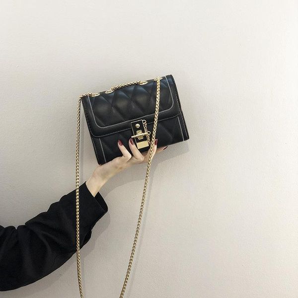 european style small square bag fashion pu rhombic shoulder black and white metal chain messenger simple female handbag bags
european style small square bag fashion pu rhombic shoulder black and white metal chain messenger simple female handbag bags