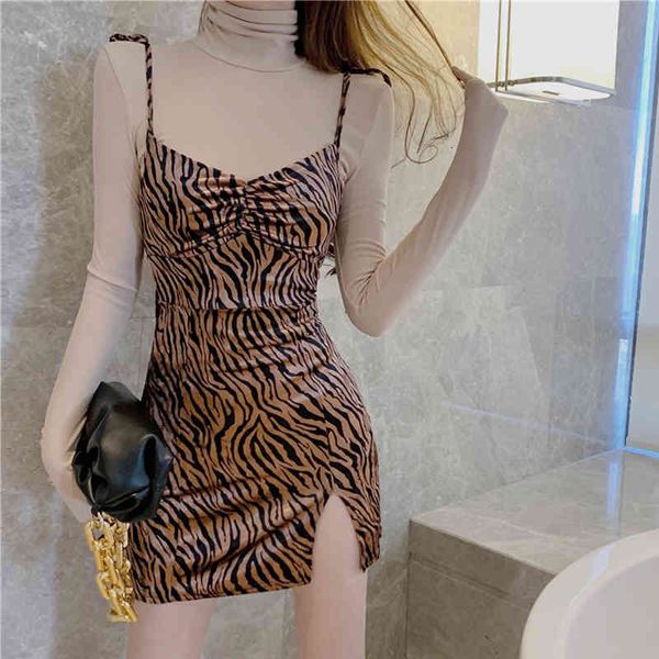 casual dresses zebra striped women causal summer spaghetti strap mini dress korean v neck fashion party vestidos new daga, Black;gray
casual dresses zebra striped women causal summer spaghetti strap mini dress korean v neck fashion party vestidos new daga, Black;gray
