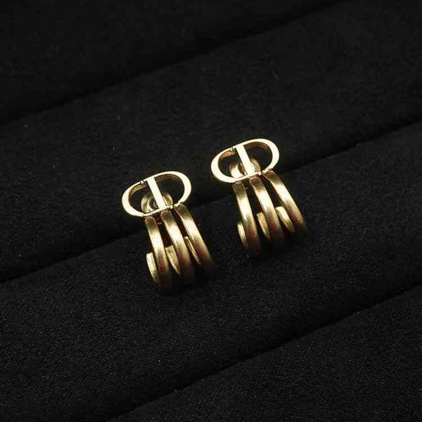 luxury net jewelry d family brass same red earrings designer dijia cd fashion letter hook cat claw six female, Red;brown
luxury net jewelry d family brass same red earrings designer dijia cd fashion letter hook cat claw six female, Red;brown