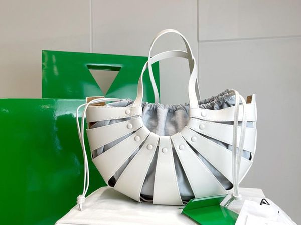 evening bags 2021 custom clutch handbag women designer shell bag real leather fashion purse ladies shoulder
evening bags 2021 custom clutch handbag women designer shell bag real leather fashion purse ladies shoulder