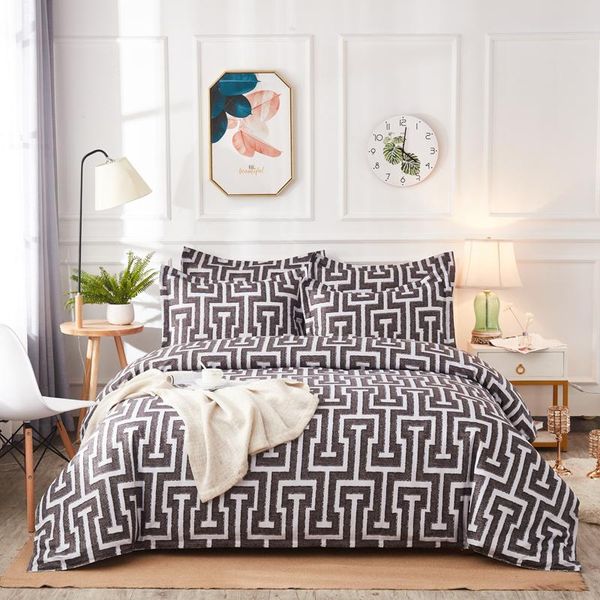 vintage stripe print bedding set duvet covers luxury printing comforter sets bedclothes bed linen (no sheet)
vintage stripe print bedding set duvet covers luxury printing comforter sets bedclothes bed linen (no sheet)