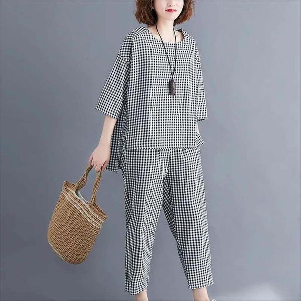 2 piece sets tracksuits womenpant plus size 4xl plaid short sleeve t shirts and pants suits casual fashion sport set, White
2 piece sets tracksuits womenpant plus size 4xl plaid short sleeve t shirts and pants suits casual fashion sport set, White