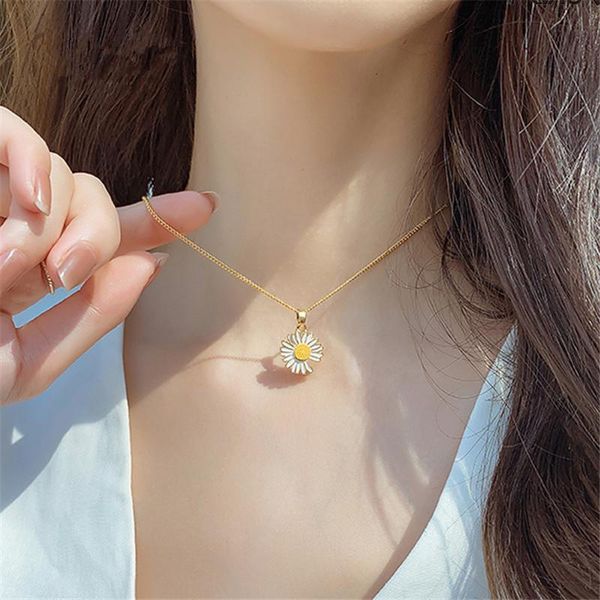 fashion summer vacation necklace metal geometric flowers daisy pendant chain clavicle short for women jewelry necklaces, Silver
fashion summer vacation necklace metal geometric flowers daisy pendant chain clavicle short for women jewelry necklaces, Silver