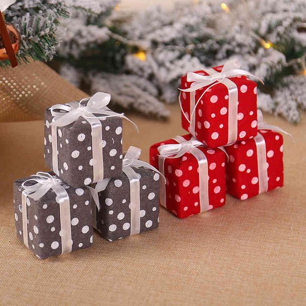 new decorations knitted wool cloth gift bag ball pendant christmas tree pendant
new decorations knitted wool cloth gift bag ball pendant christmas tree pendant