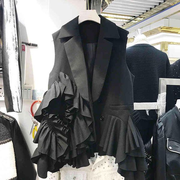 women's vests autumn irregular arrival of shredded female fashion vest turn-down collar without black sleeves qfh1, Black;white
women's vests autumn irregular arrival of shredded female fashion vest turn-down collar without black sleeves qfh1, Black;white