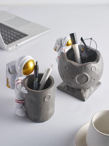 decorative objects & figurines nordic creative cosmonaut pen holder, living room, porch, wine cabinet, tabledecoration, household decora
decorative objects & figurines nordic creative cosmonaut pen holder, living room, porch, wine cabinet, tabledecoration, household decora