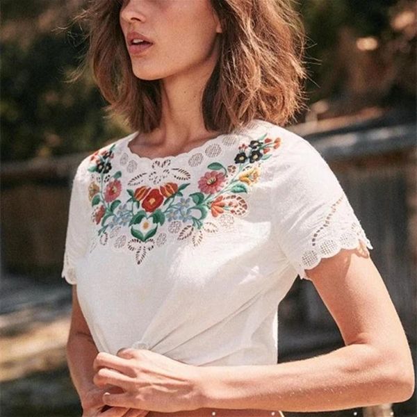 women's t-shirt white short sleeve tees women floral embroidery hollow out o-neck summer 2021 ladies tshirts 
women's t-shirt white short sleeve tees women floral embroidery hollow out o-neck summer 2021 ladies tshirts