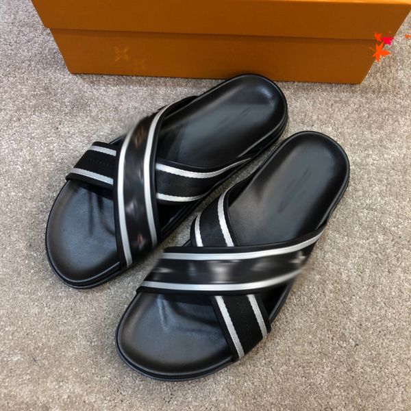2021 designer luxurys slippers men sandals fashion beach shoes flip flops flat non-slip classical hole slipper with box size 39-45 -g83, Black
2021 designer luxurys slippers men sandals fashion beach shoes flip flops flat non-slip classical hole slipper with box size 39-45 -g83, Black