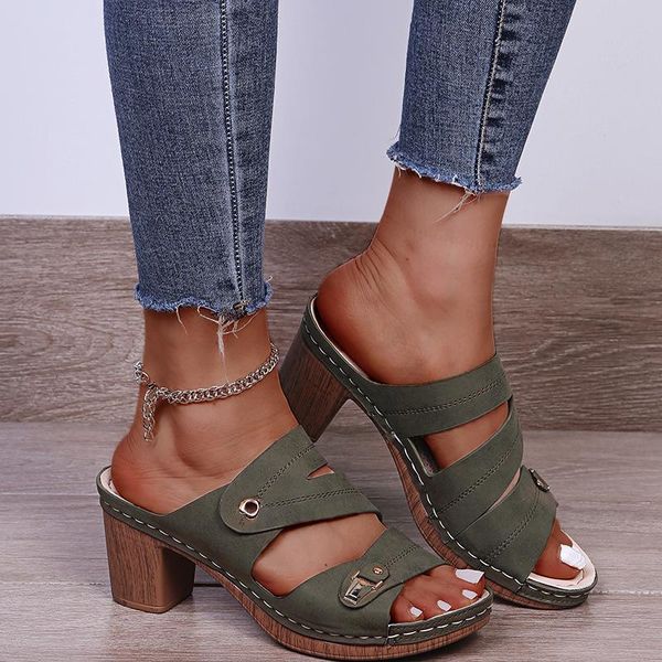 slippers 2021big size high-heeled shoes lady woman's low slides rivet square heel summer block rome rubber pu scandals fabric, Black
slippers 2021big size high-heeled shoes lady woman's low slides rivet square heel summer block rome rubber pu scandals fabric, Black