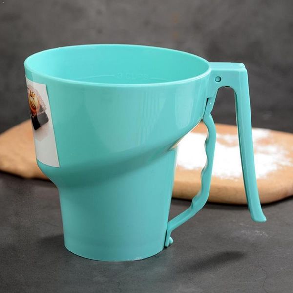 funnel-type large-capacity 375g plastic manual flour powder cup tools sugar baking pastry sieve kitchen ic w5u0 &
funnel-type large-capacity 375g plastic manual flour powder cup tools sugar baking pastry sieve kitchen ic w5u0 &