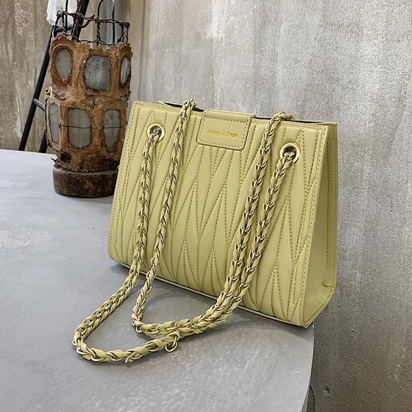 shoulder bags niche design bag female fashion chain messenger square underarm dual-use width: 24cm
shoulder bags niche design bag female fashion chain messenger square underarm dual-use width: 24cm