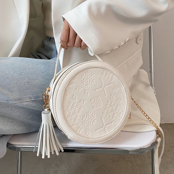 niche design high-end womens bag 2021 new exquisite niche chain messenger bag round bag handbag shoulder width 18cm
niche design high-end womens bag 2021 new exquisite niche chain messenger bag round bag handbag shoulder width 18cm