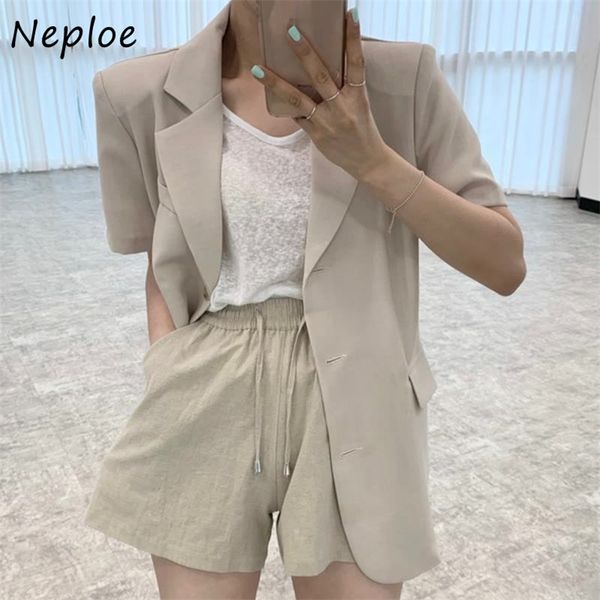 work style ol temperament 2 pcs women set turn down collar long sleeve blazer + high waist hip shorts suit solid loose 210422, White
work style ol temperament 2 pcs women set turn down collar long sleeve blazer + high waist hip shorts suit solid loose 210422, White