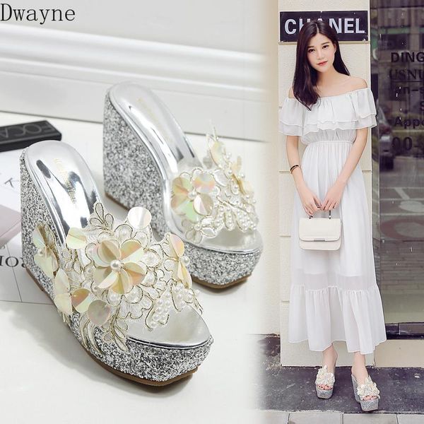 slippers 2021 fashion sweet lace beads thick bottom non-slip super high slope heel children, Black
slippers 2021 fashion sweet lace beads thick bottom non-slip super high slope heel children, Black