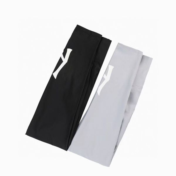 2021 spring and summer new ml family foot printing letter high waist leggings fitness pants yoga pants, Black
2021 spring and summer new ml family foot printing letter high waist leggings fitness pants yoga pants, Black