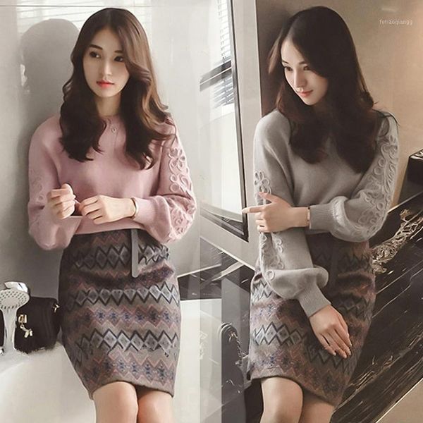 xl-4xl women winter korean embroidery knitting sweater +two piece tweed wool 2 geometric print skirt set women's tracksuits, Gray
xl-4xl women winter korean embroidery knitting sweater +two piece tweed wool 2 geometric print skirt set women's tracksuits, Gray