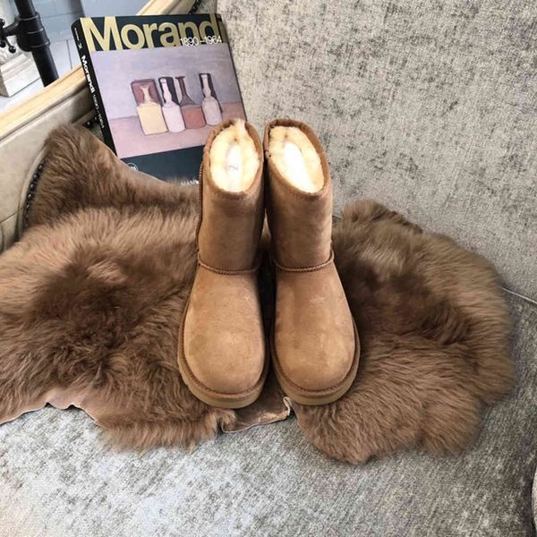 boots designer sheepskin all-in-one woman snow shoes women's classic basic in the tube waterproof, non-slip and warm, Black
boots designer sheepskin all-in-one woman snow shoes women's classic basic in the tube waterproof, non-slip and warm, Black