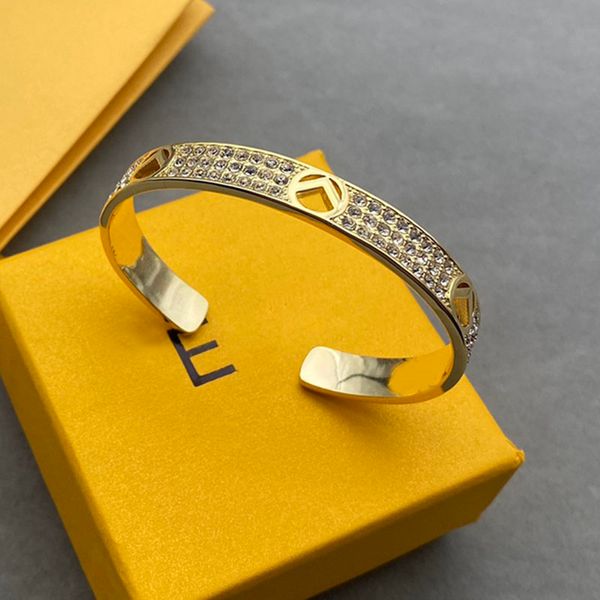 womens deisgners love bracalet jewelry bracelets for women gold color with letter designer diamonds brand stainless bangle braccia, Golden;silver
womens deisgners love bracalet jewelry bracelets for women gold color with letter designer diamonds brand stainless bangle braccia, Golden;silver