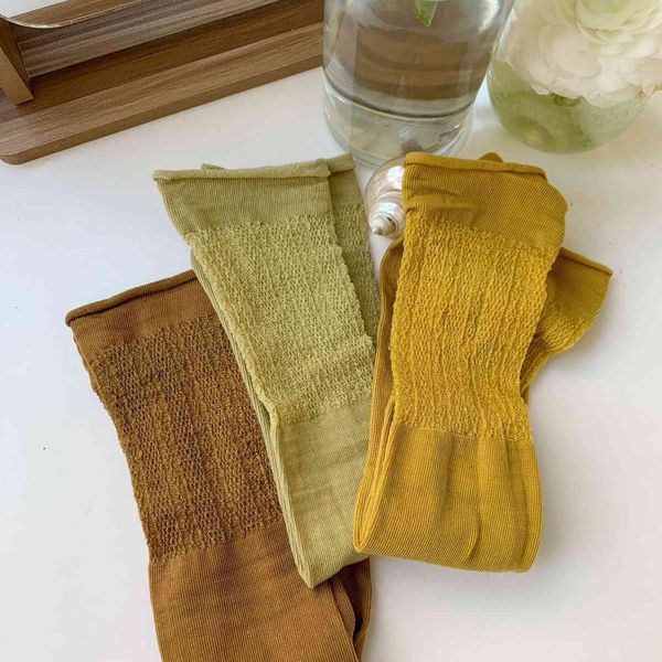 wang xiaozhen' spring and summer ice thin through day women' hollow jacquard straight tube crimped color pile socks, Red;black
wang xiaozhen' spring and summer ice thin through day women' hollow jacquard straight tube crimped color pile socks, Red;black