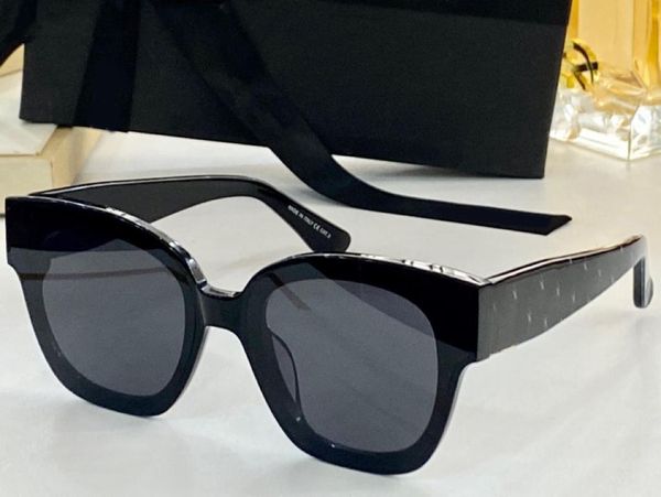 sunglasses for men and women summer 102 style anti-ultraviolet retro plate plank full frame fashion eyeglasses random box, White;black
sunglasses for men and women summer 102 style anti-ultraviolet retro plate plank full frame fashion eyeglasses random box, White;black