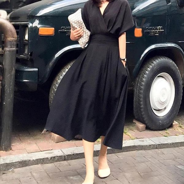 korea waist hugging v neck women dress fashion england style loose solid batwing sleeve, Black;gray
korea waist hugging v neck women dress fashion england style loose solid batwing sleeve, Black;gray