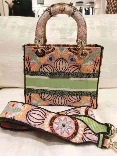 elegance lady d-lite bag fully embroidered totes travel shoulder large capacityshopping female handmade double-sided retro embroider zz desi
elegance lady d-lite bag fully embroidered totes travel shoulder large capacityshopping female handmade double-sided retro embroider zz desi