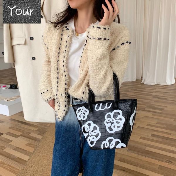 evening bags fashion flower printing bucket for women 2021 small floral tote shoulder bag bottle crossbody purses
evening bags fashion flower printing bucket for women 2021 small floral tote shoulder bag bottle crossbody purses