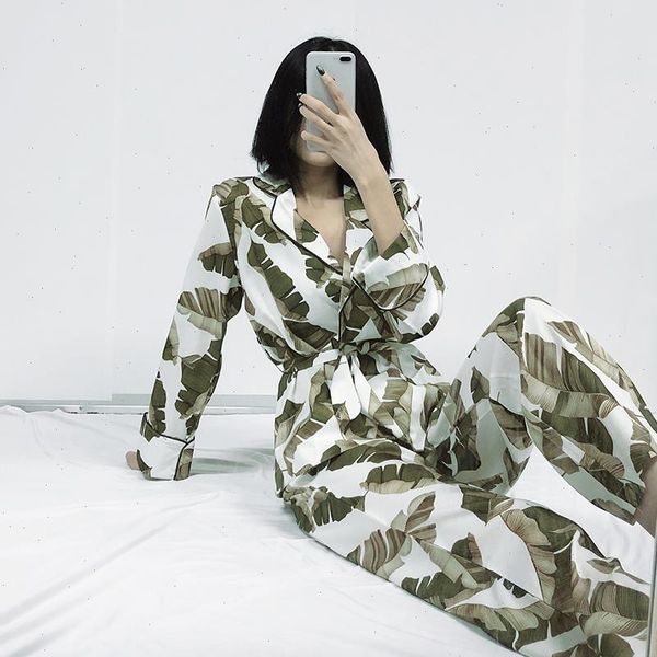 banana leaf robe sets womens sleepwears long sleeve satin pajamas tropical graphic 2 piece set women sleepwear home suit bathrobe, Black;red
banana leaf robe sets womens sleepwears long sleeve satin pajamas tropical graphic 2 piece set women sleepwear home suit bathrobe, Black;red