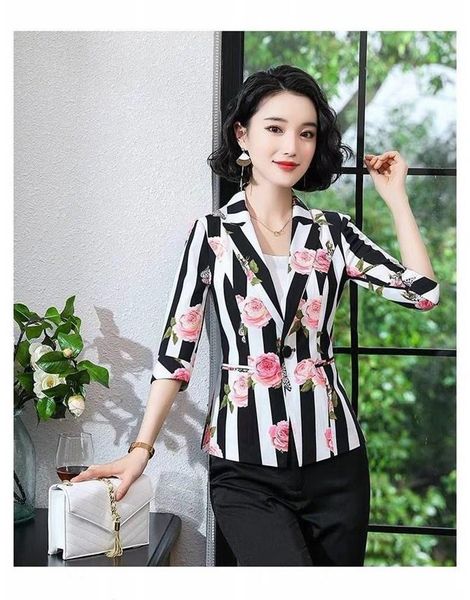 women's suits & blazers womens short slim temperament suit 2021 spring fashion flowers print small women and jackets blazer jacket, White;black
women's suits & blazers womens short slim temperament suit 2021 spring fashion flowers print small women and jackets blazer jacket, White;black