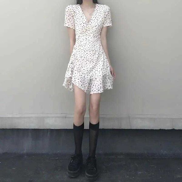 lovely and sweet floral irregular drawstring dress 2021 new summer design v-neck short sleeve skirt, Black;gray
lovely and sweet floral irregular drawstring dress 2021 new summer design v-neck short sleeve skirt, Black;gray